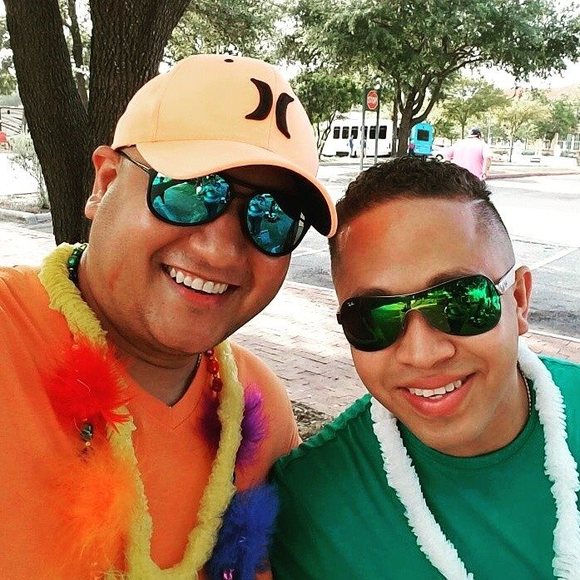 Meet your Posher, César - Picture 1 of 1